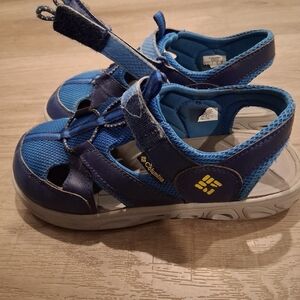 Columbia Youth boys summer sandals size 4